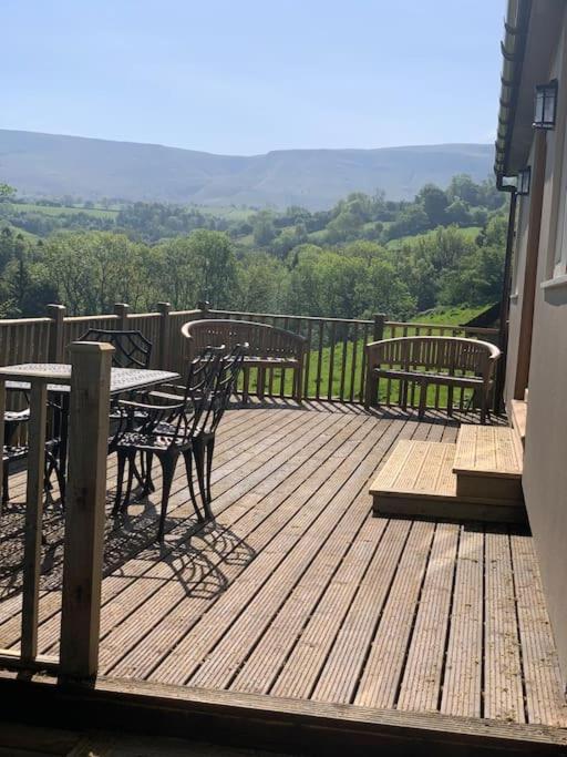 Cottage With Outstanding Views Velindre  Extérieur photo