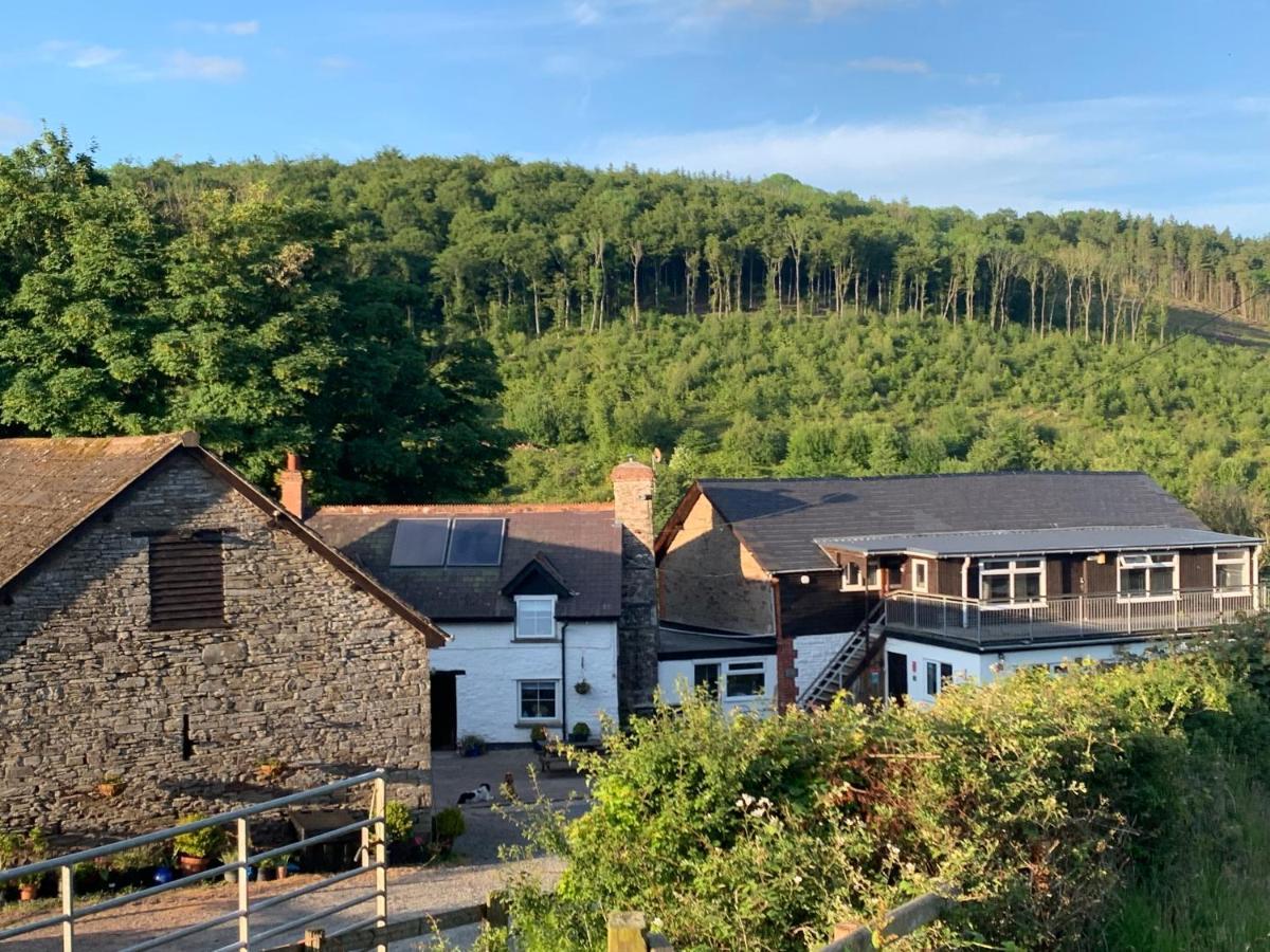 Cottage With Outstanding Views Velindre  Extérieur photo